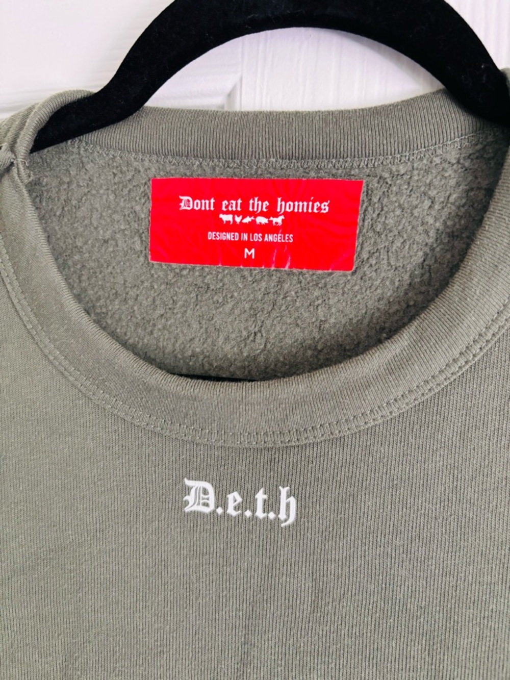 Don’t Eat The Homies Sweatshirt - Picture 3 of 3